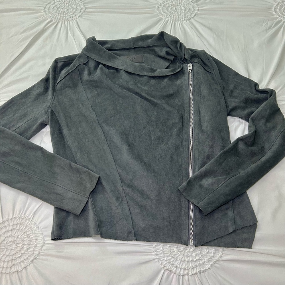 BlankNYC Gray Asymmetrical Zip Drape Front Faux Suede Jacket Size Small - Picture 6 of 13
